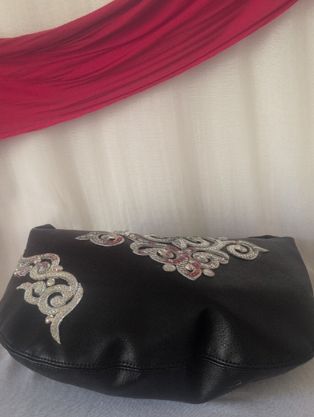 INC PATTII chain hobo bag. - Picture 3 of 7